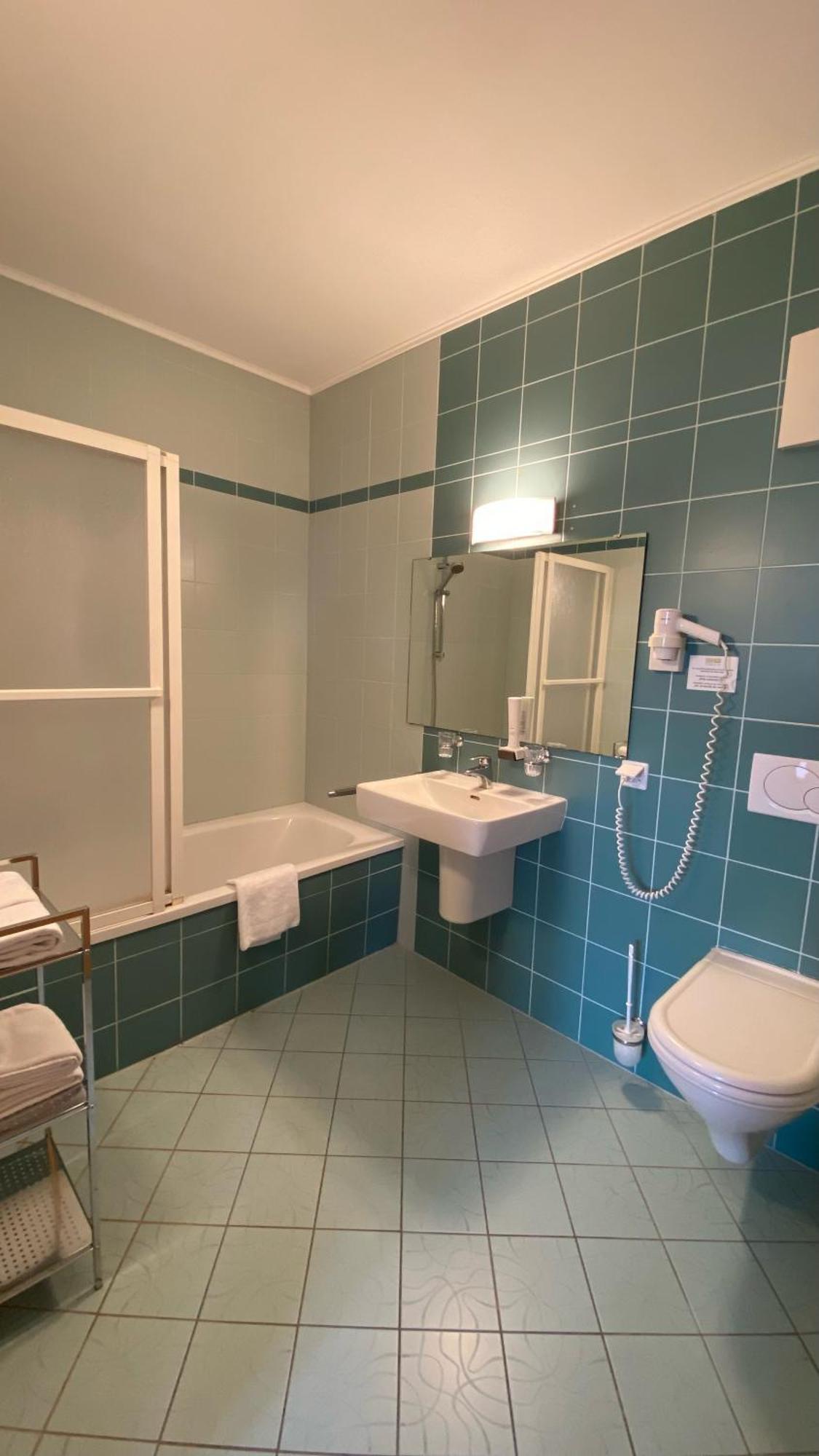 ホテル Weinland Donnerskirchen 部屋 写真